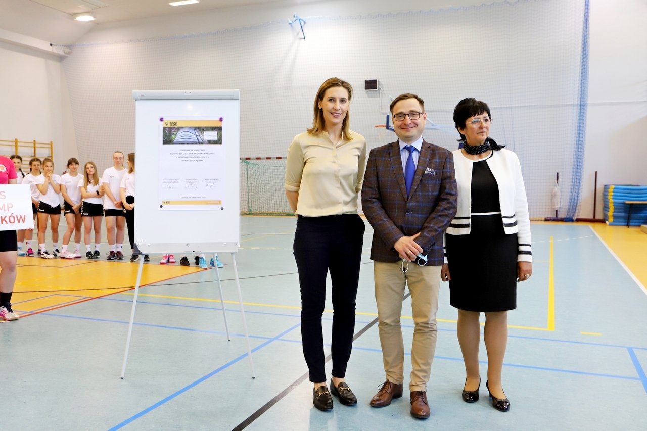 iwona-niedzwiedz-ambasadorka-piki-recznej-w-karpaczu-97433