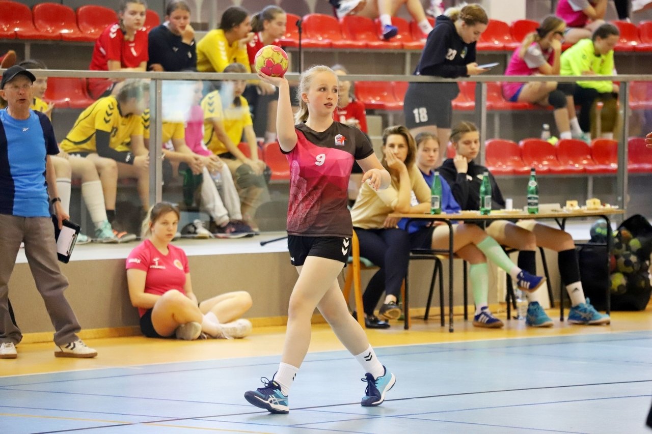 iwona-niedzwiedz-ambasadorka-piki-recznej-w-karpaczu-97433