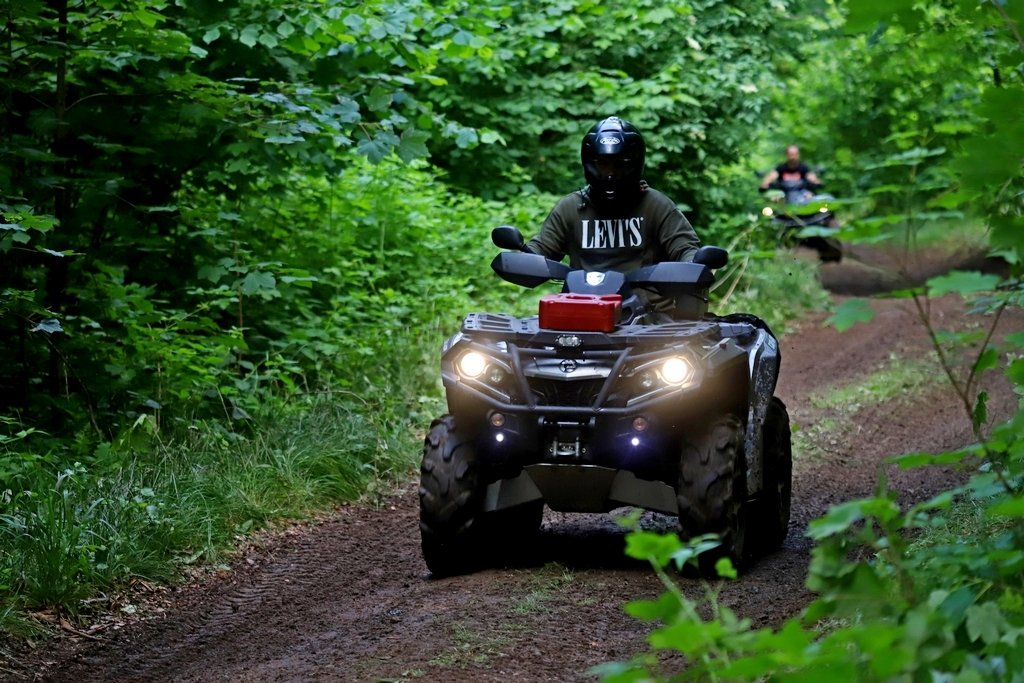 boto-trawersy-i-200-pieczatek-97756