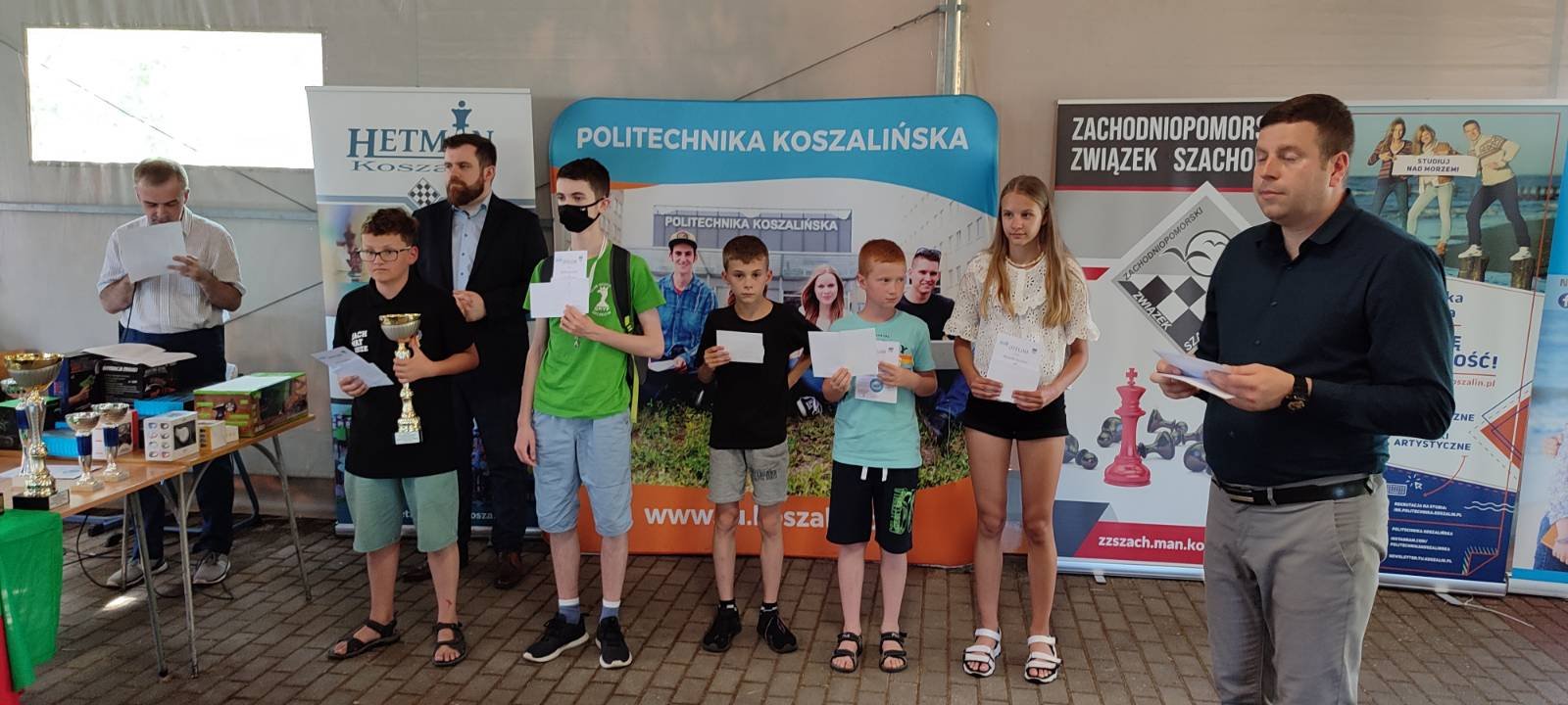 azy-zdobyte-znakomite-starty-jeleniogorzan-97991