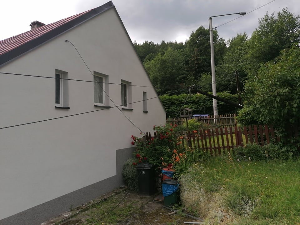 ciezarowka-zniszczya-supy-telefoniczne-98047