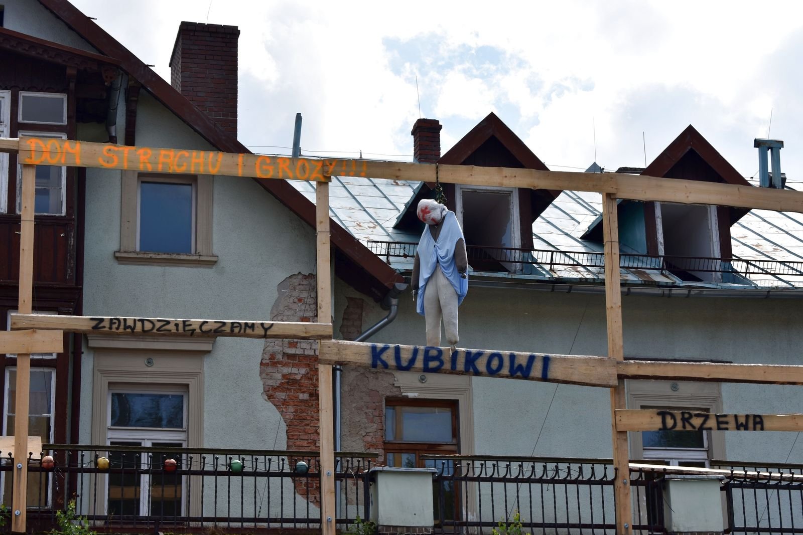 wiszaca-kuka-to-grozba-czy-zart-98078