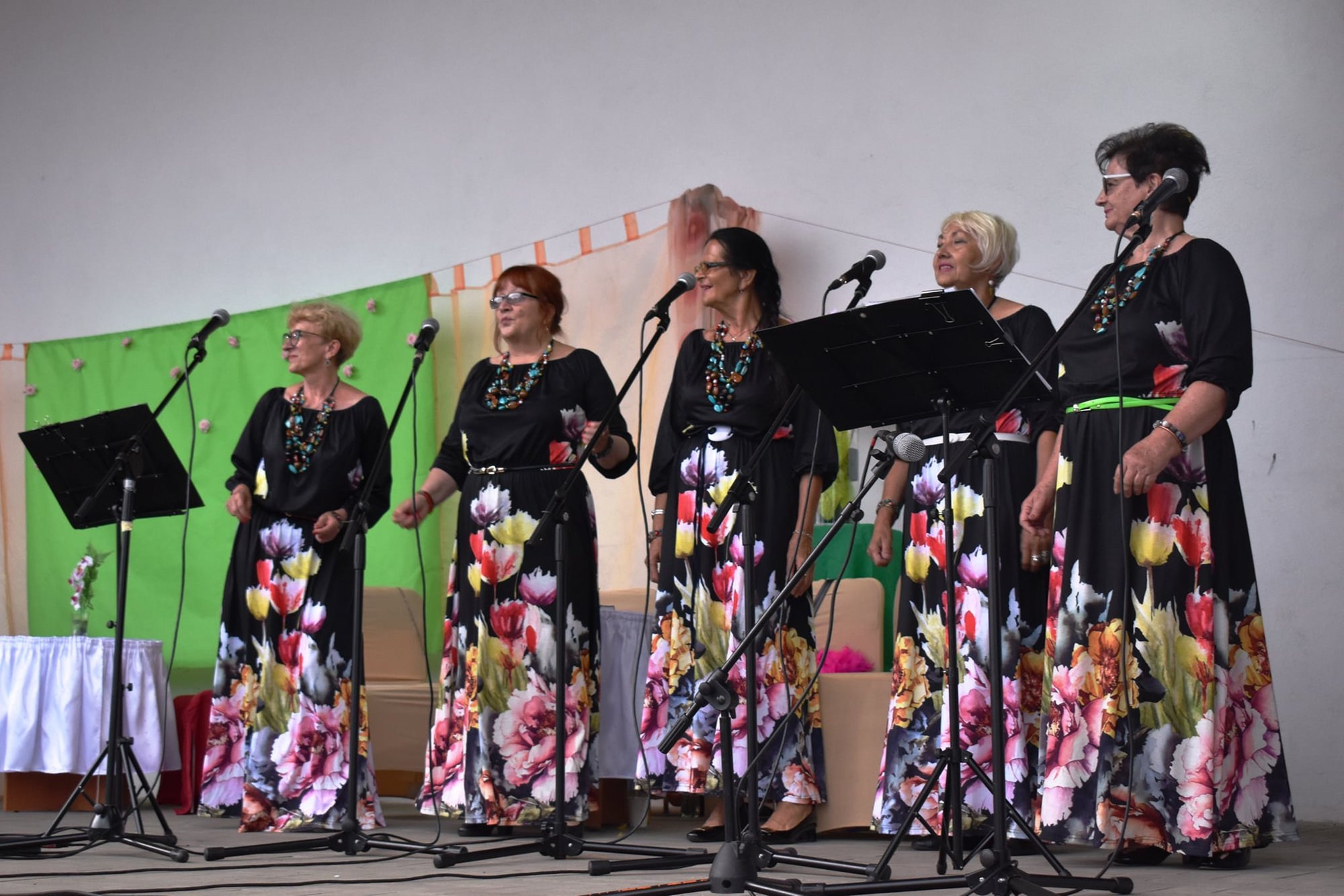 wystapili-po-sasiedzku-98116
