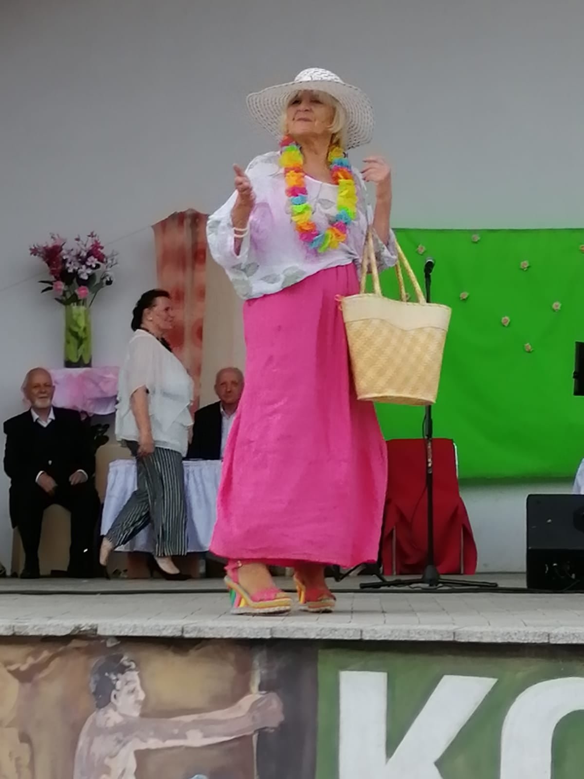 wystapili-po-sasiedzku-98116