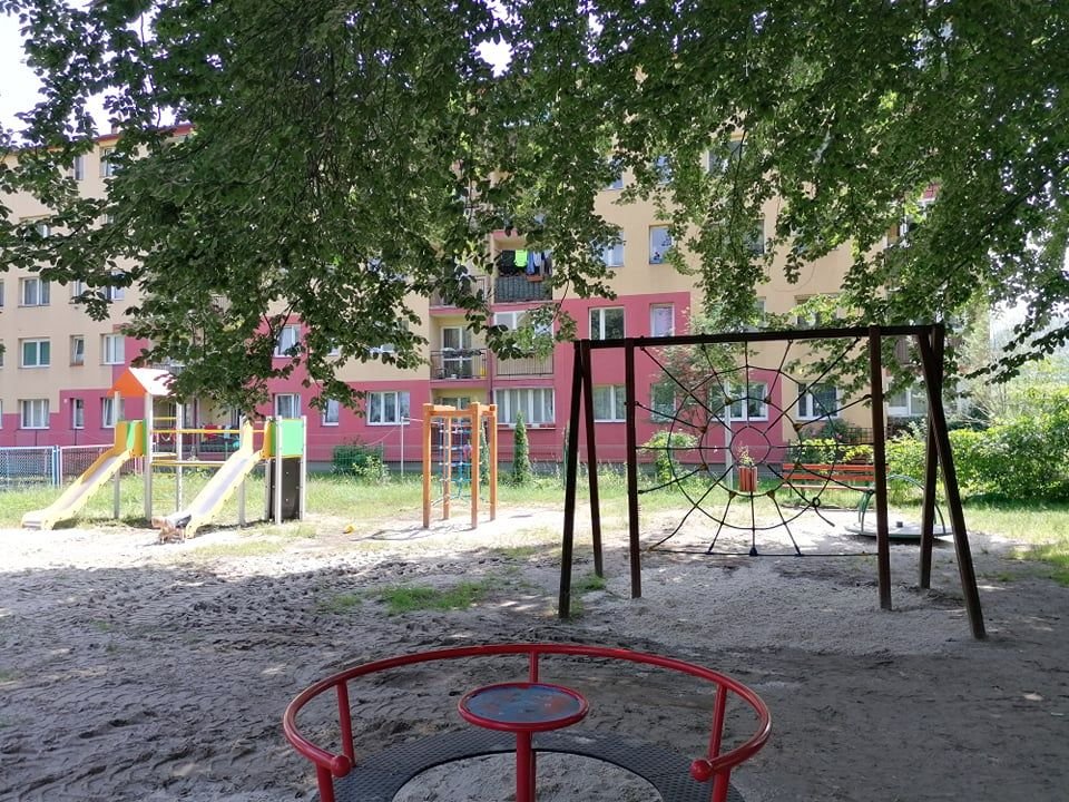 czy-wandale-w-koncu-oszczedza-plac-zabaw-98196