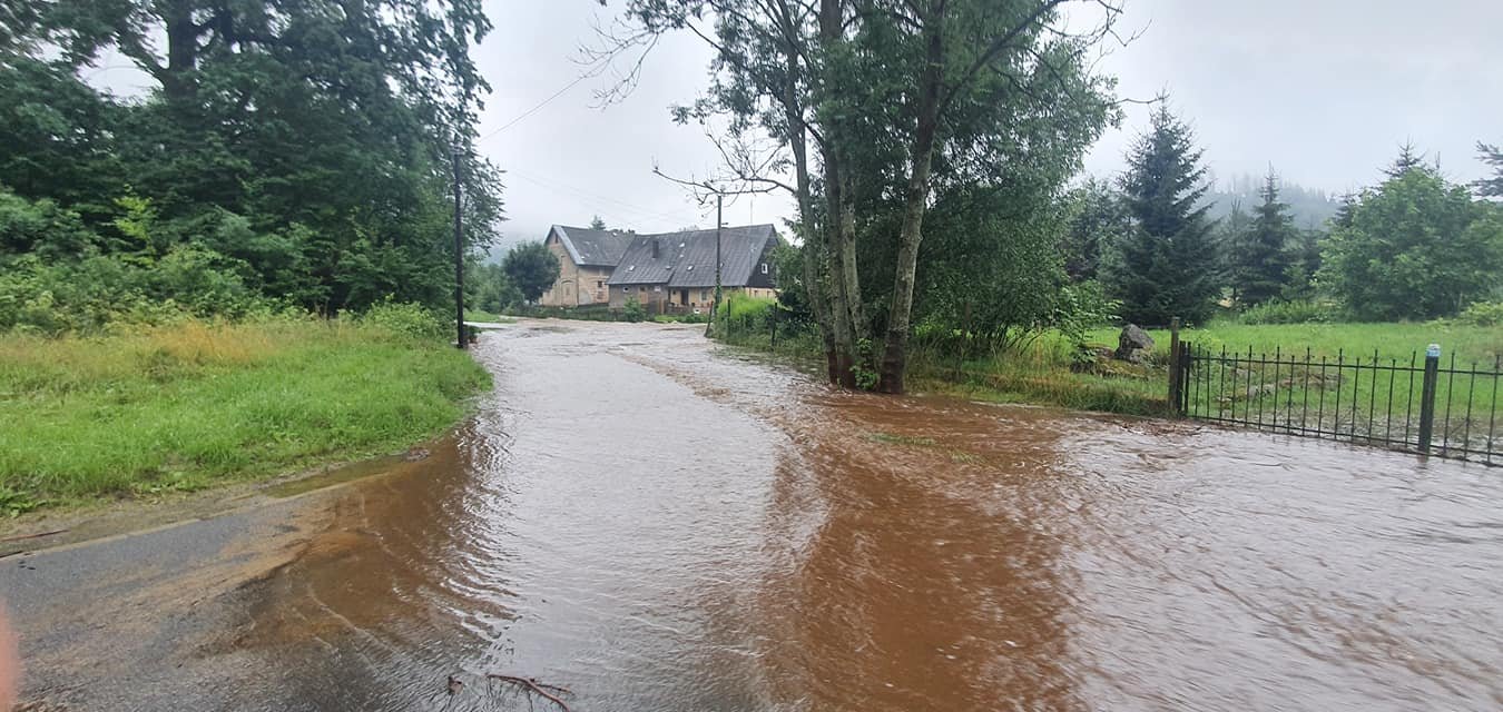 niespokojna-noc-w-regionie-98207