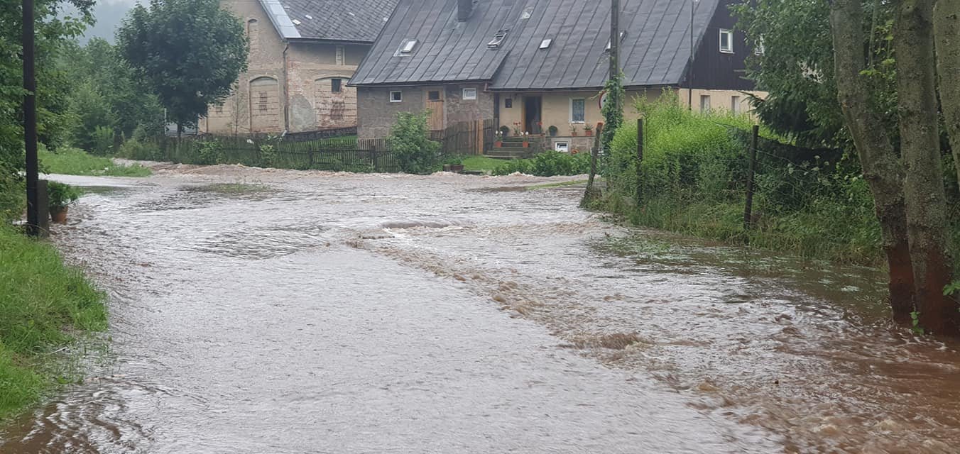 niespokojna-noc-w-regionie-98207