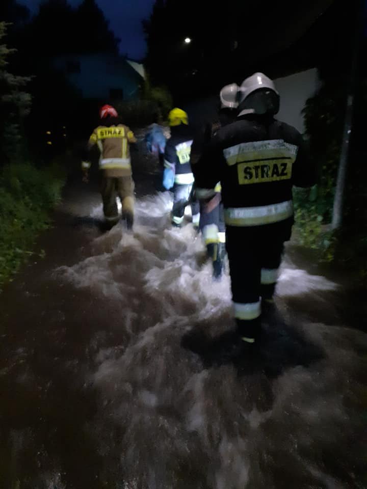 niespokojna-noc-w-regionie-98207
