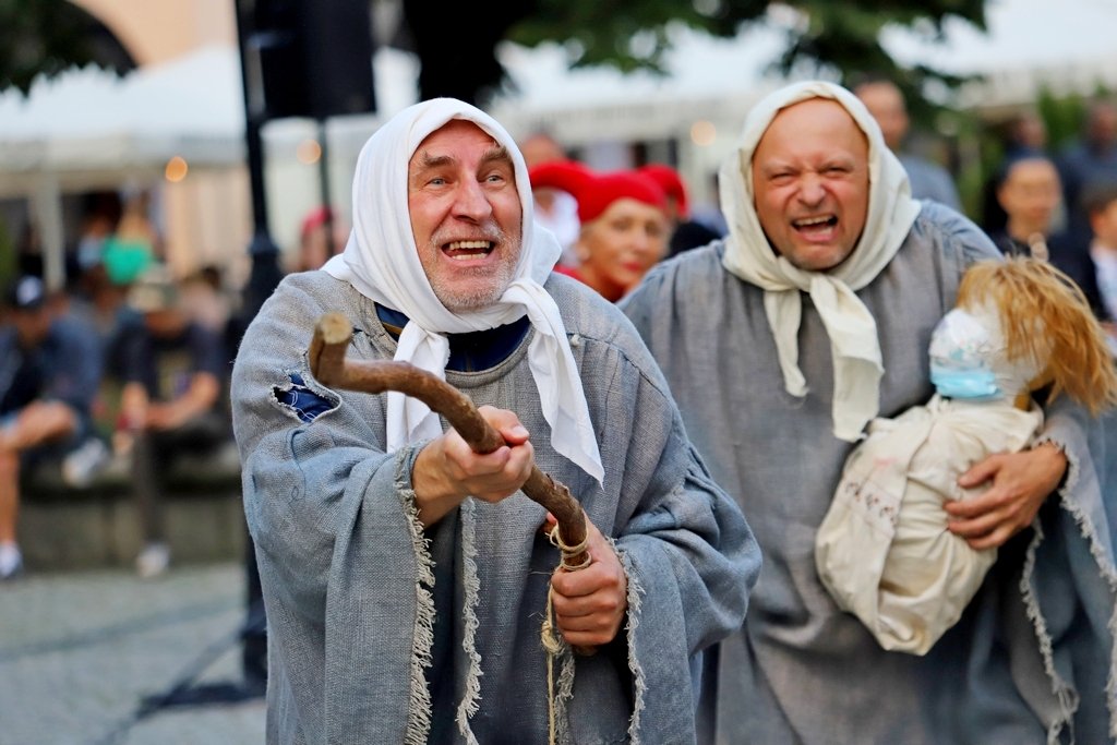 rozprawiali-o-sredniowieczu-98209