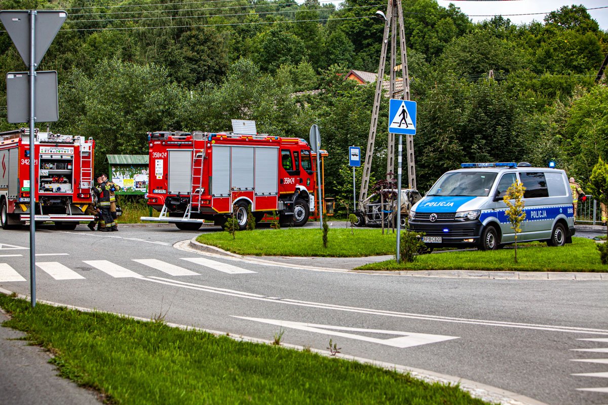 pozar-auta-w-dziwiszowie-98338
