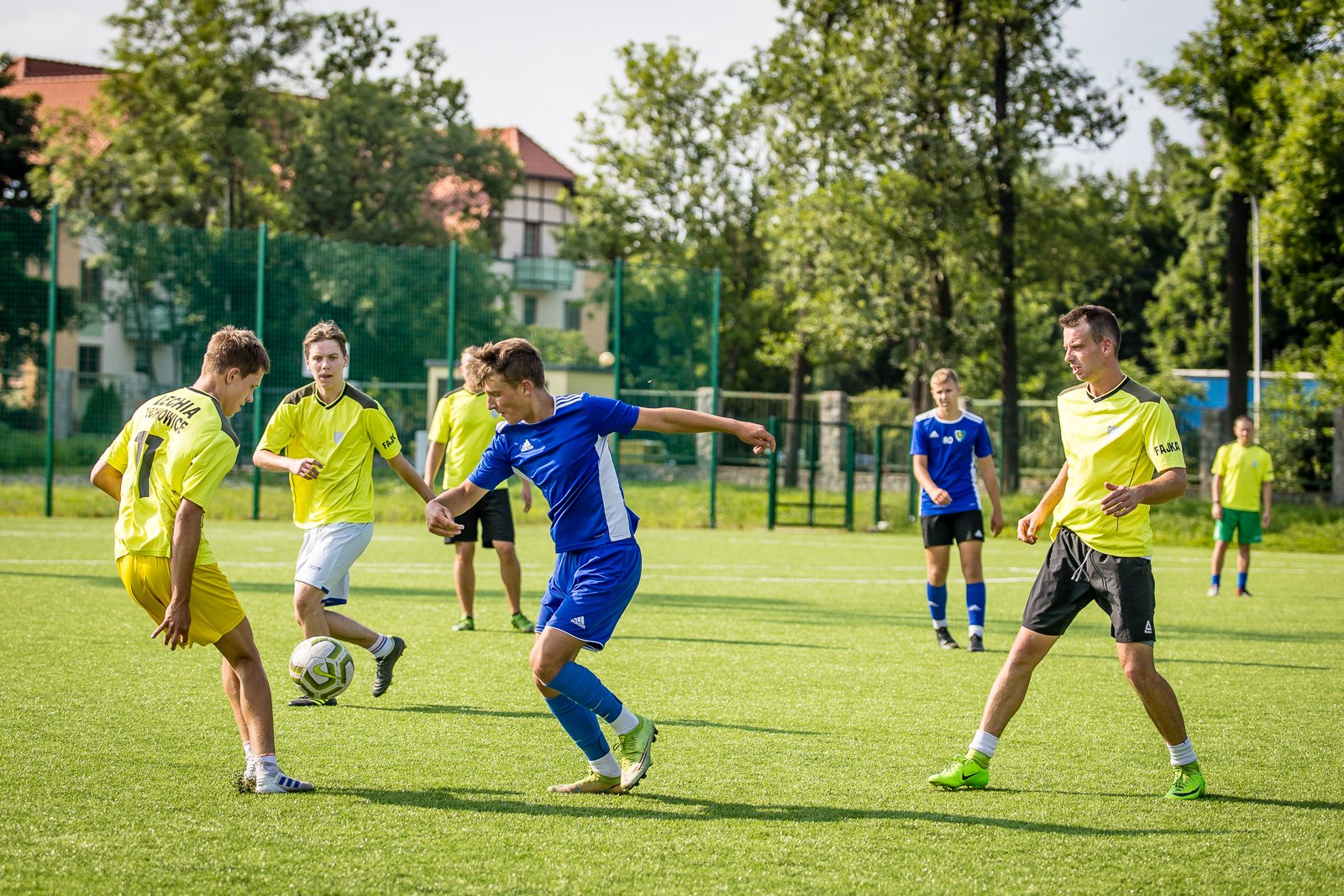 seniorzy-lechii-pokonali-modziez-karkonoszy-98359