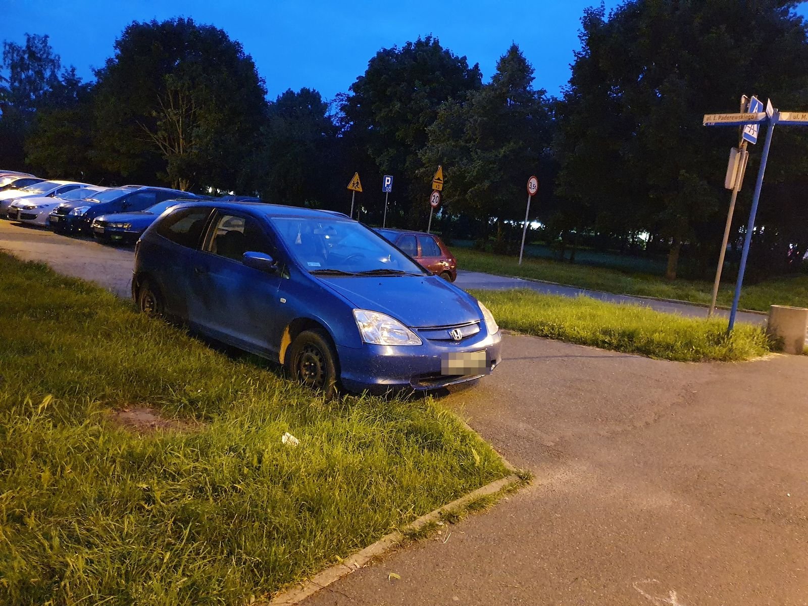 tak-sie-nie-parkuje-98371