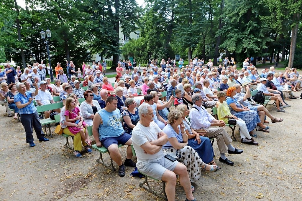 muzycznie-w-parku-zdrojowym-98376
