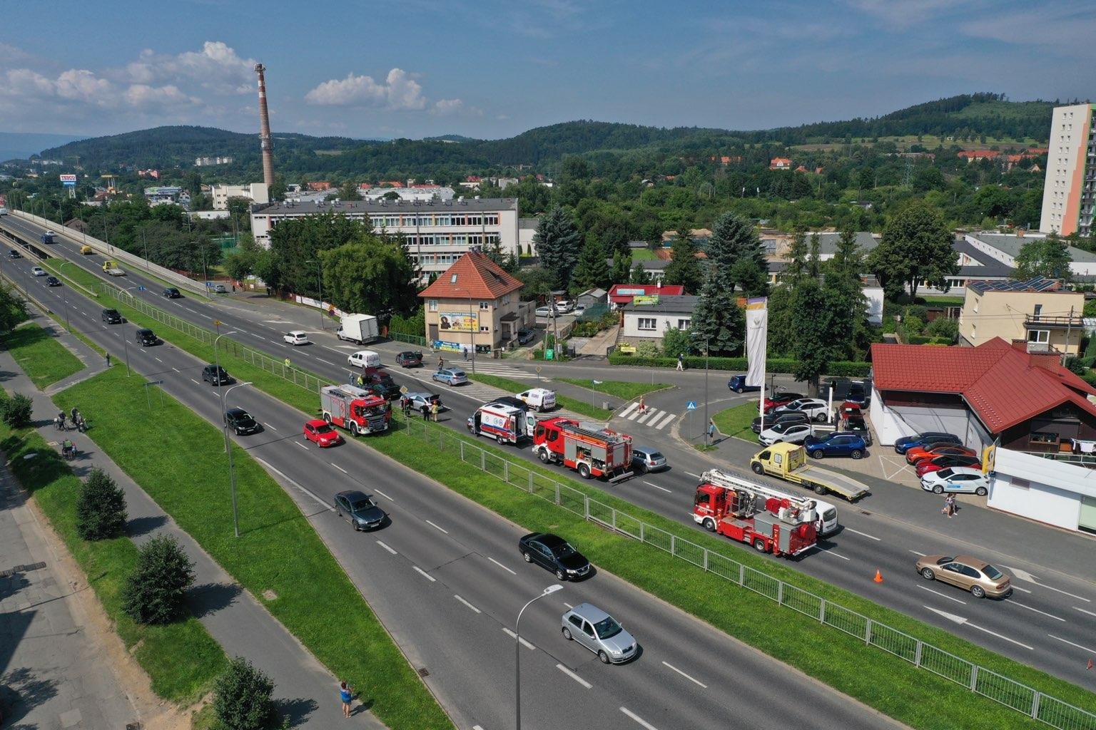 zderzenie-czterech-aut-98380