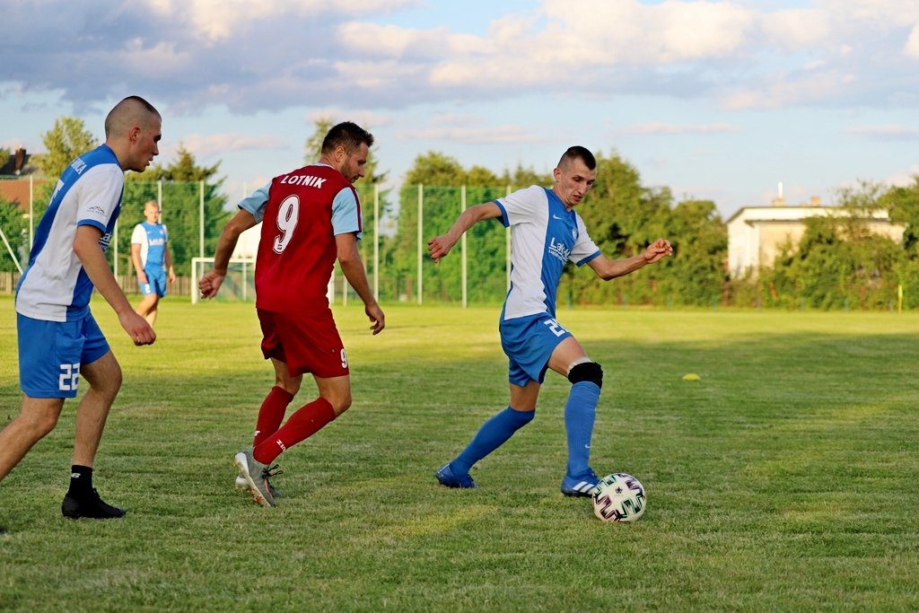 lotnik-pokona-omnice-98481