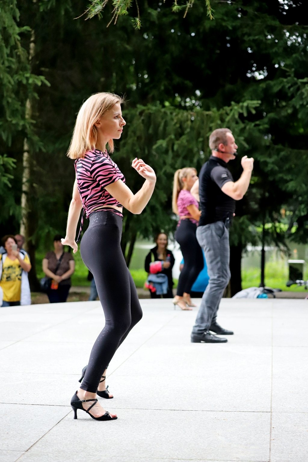 wakacyjna-salsa-w-parku-norweskim-98762