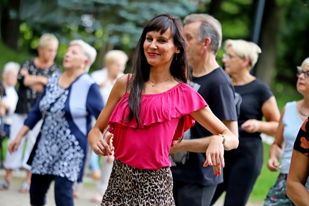 wakacyjna-salsa-w-parku-norweskim-98762