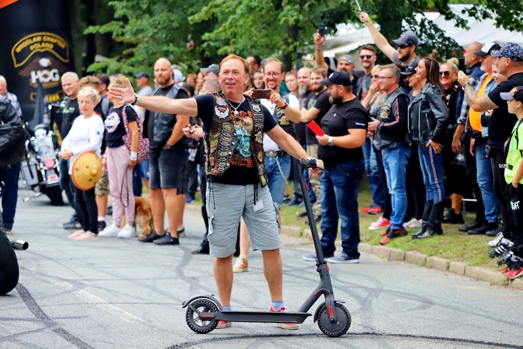 motocyklisci-opanowali-karpacz-98763
