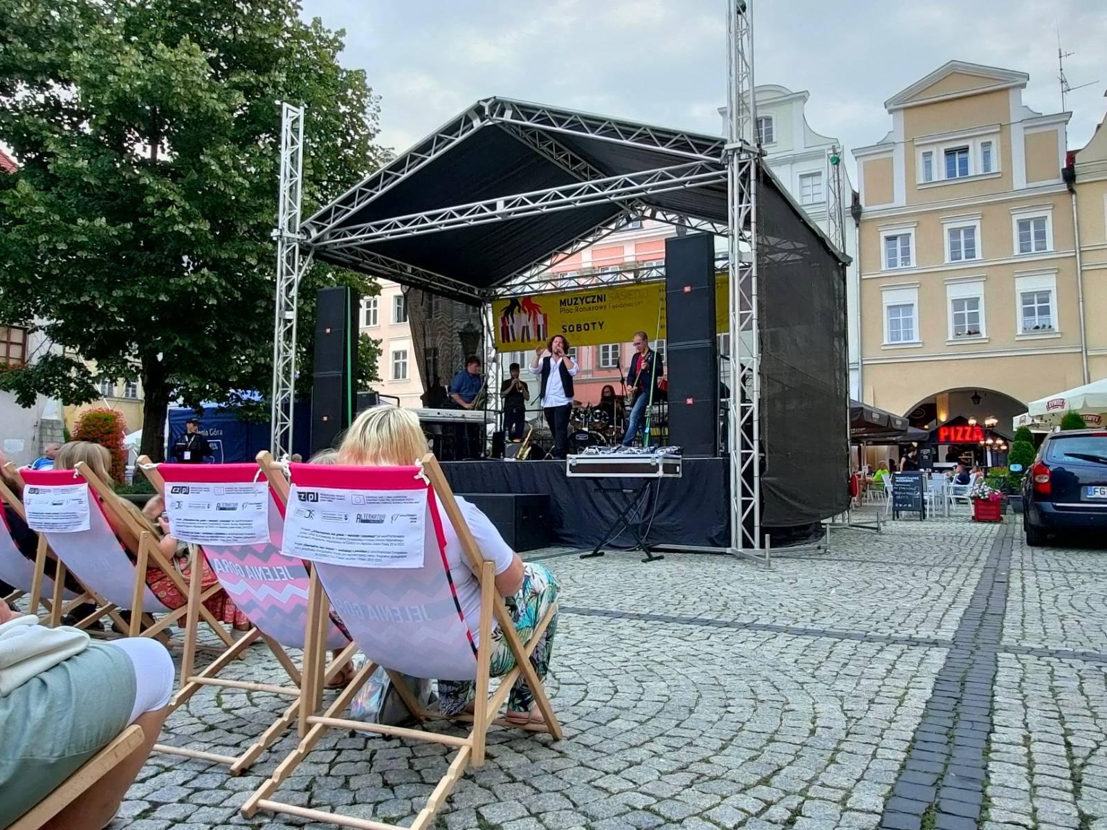 muzycznie-przy-ratuszu-98784
