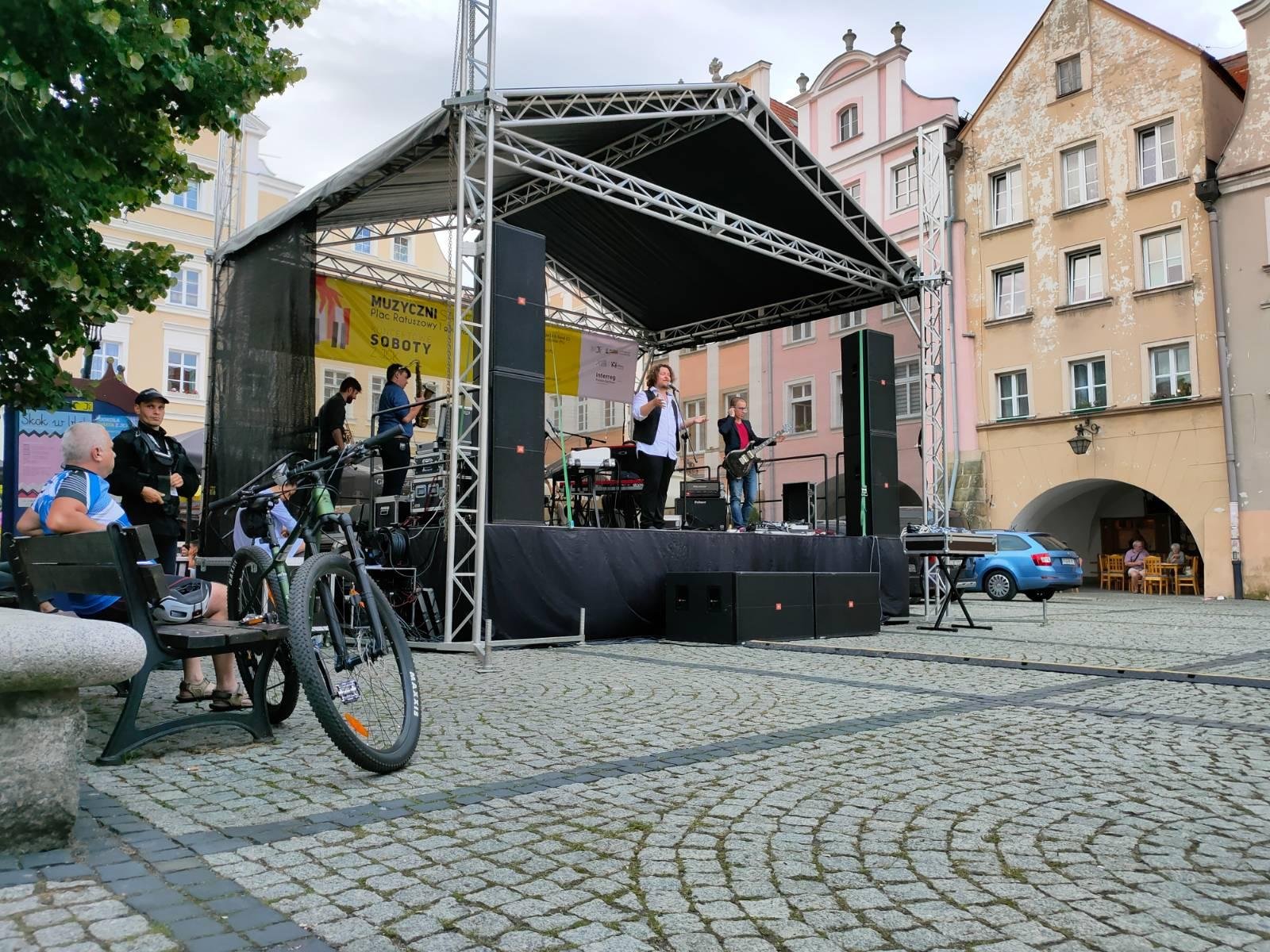 muzycznie-przy-ratuszu-98784