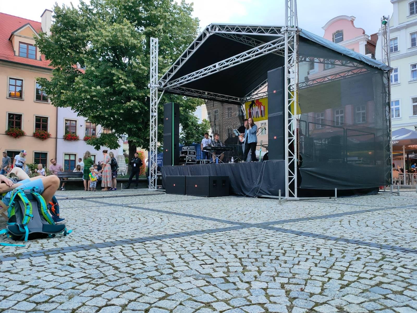 muzycznie-przy-ratuszu-98784