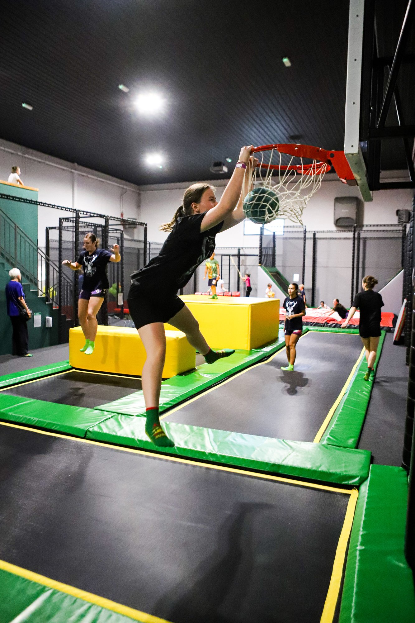 szczypiornistki-trenoway-na-trampolinach-98864