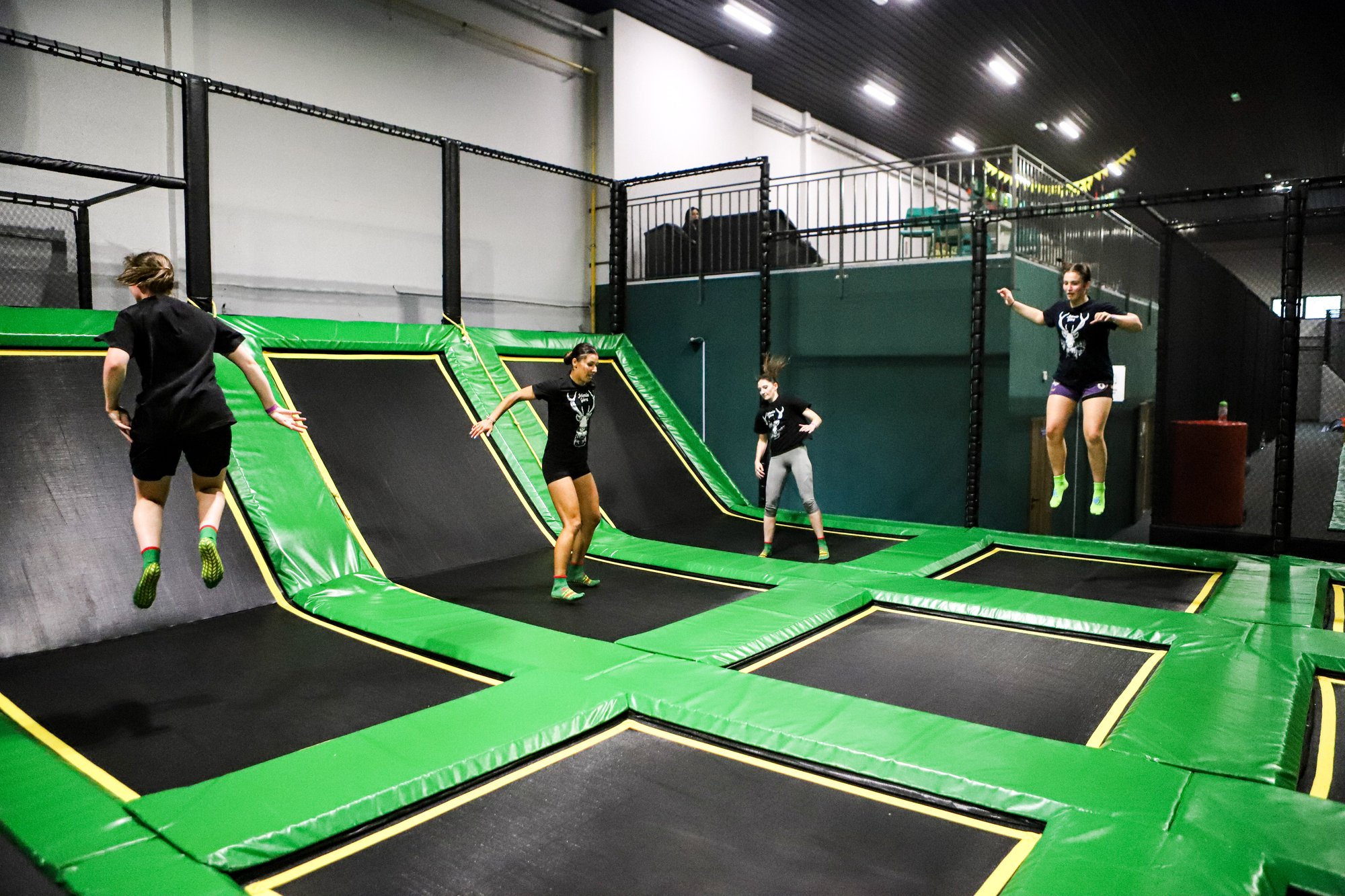szczypiornistki-trenoway-na-trampolinach-98864