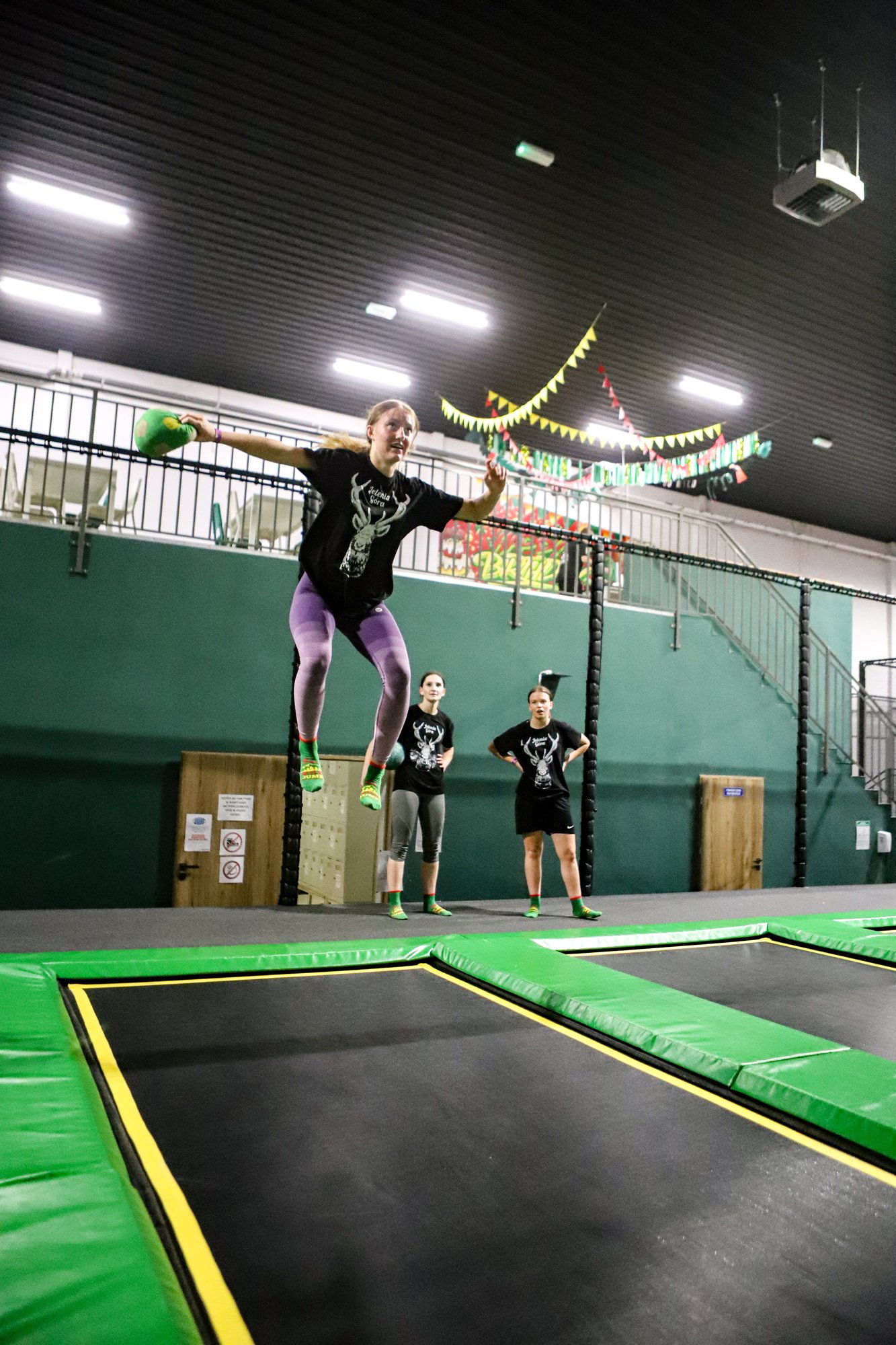 szczypiornistki-trenoway-na-trampolinach-98864