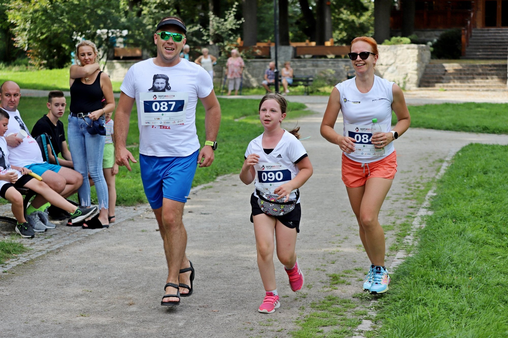 pobiegli-wilczym-tropem-98974