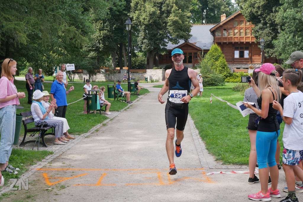 pobiegli-wilczym-tropem-98974