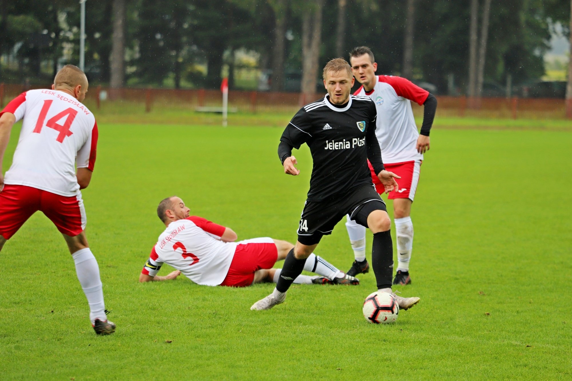 rezerwy-karkonoszy-zdemoloway-przeciwnika-99306