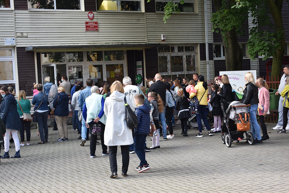 rozpoczecie-roku-szkolnego-w-osemce-99316