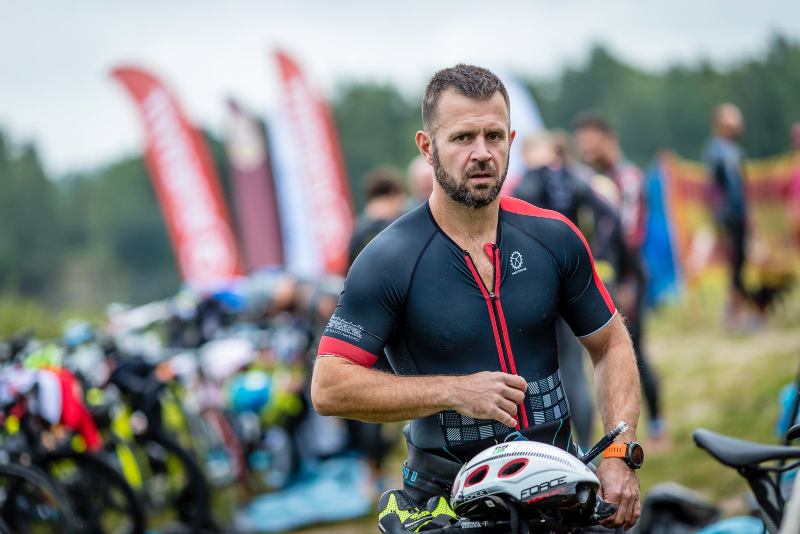 niezwykle-wymagajacy-triathlon-99343