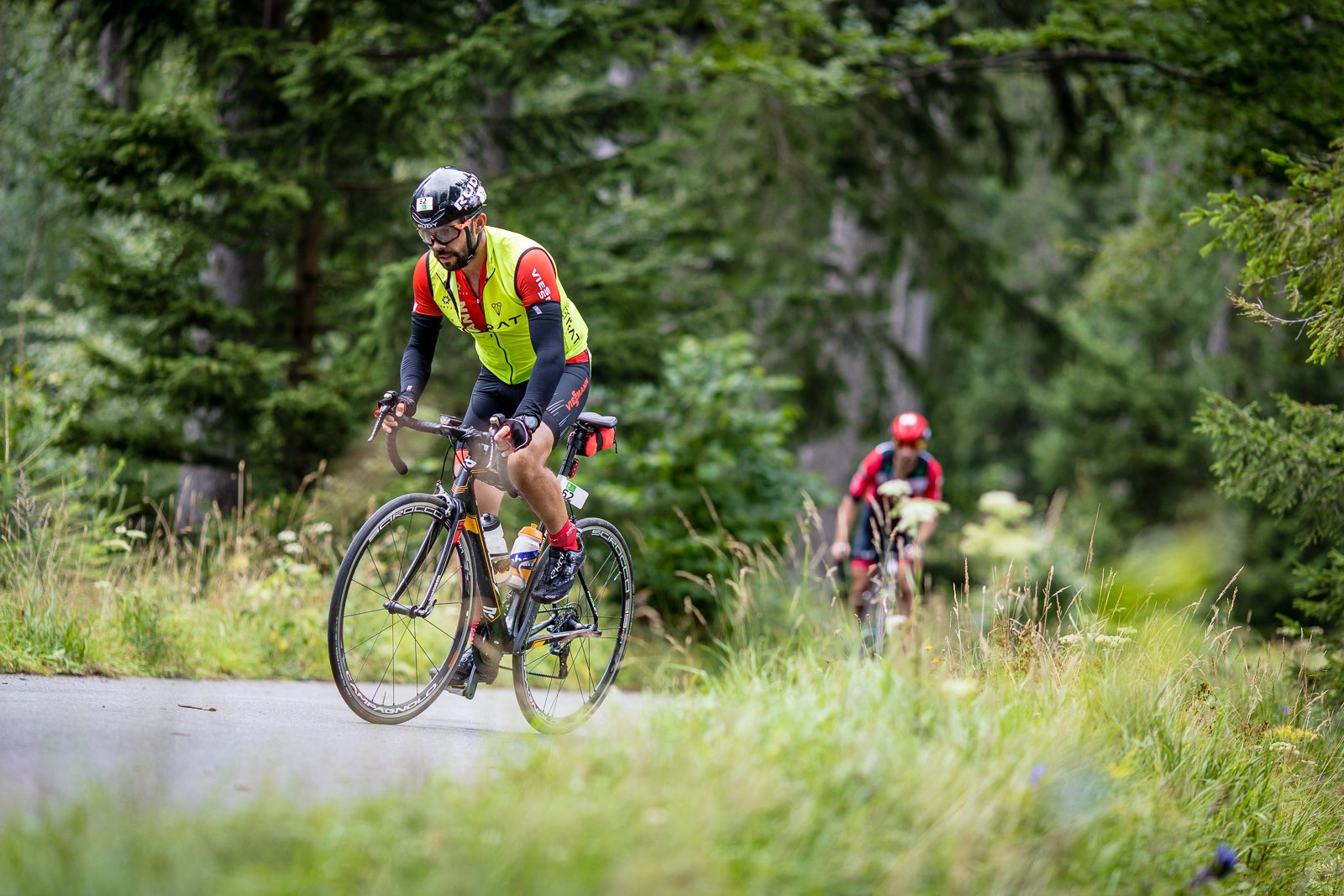niezwykle-wymagajacy-triathlon-99343