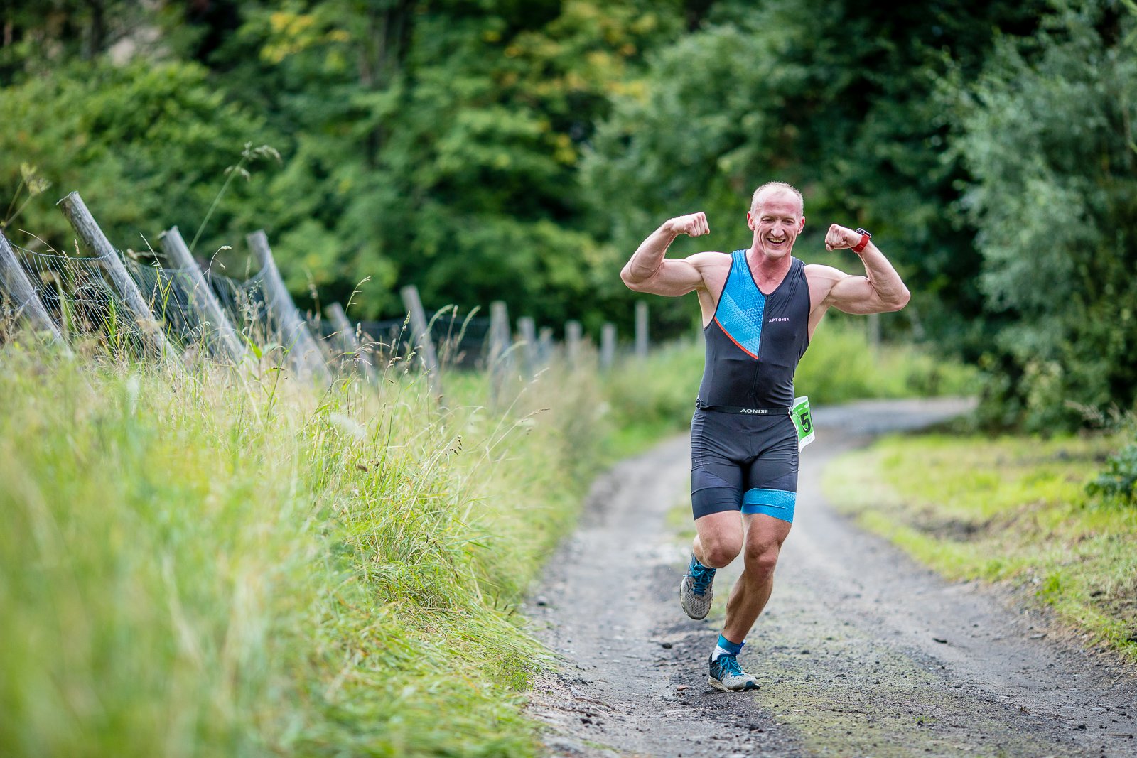 niezwykle-wymagajacy-triathlon-99343