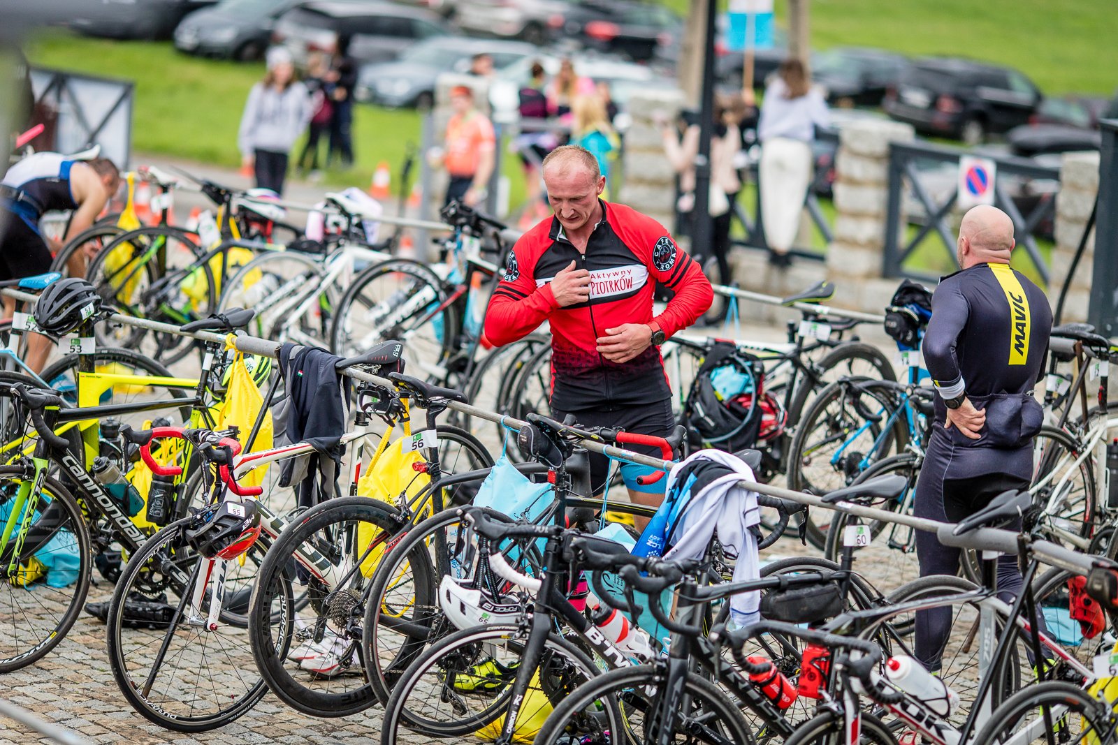 niezwykle-wymagajacy-triathlon-99343