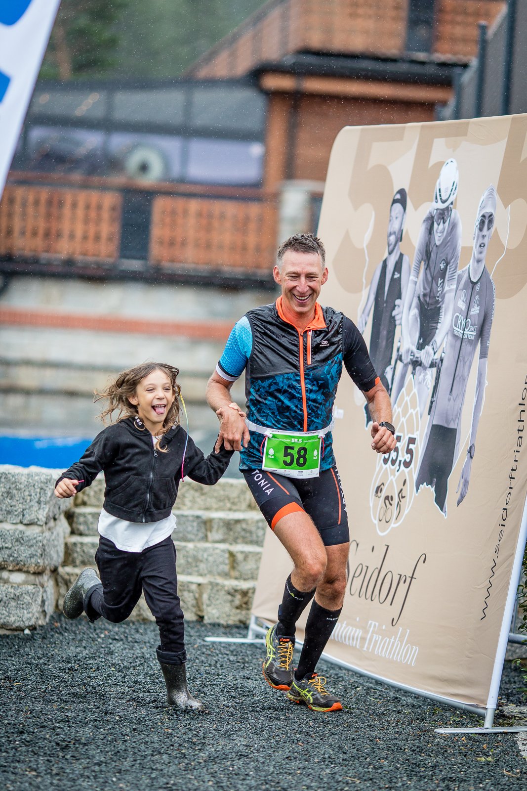 niezwykle-wymagajacy-triathlon-99343