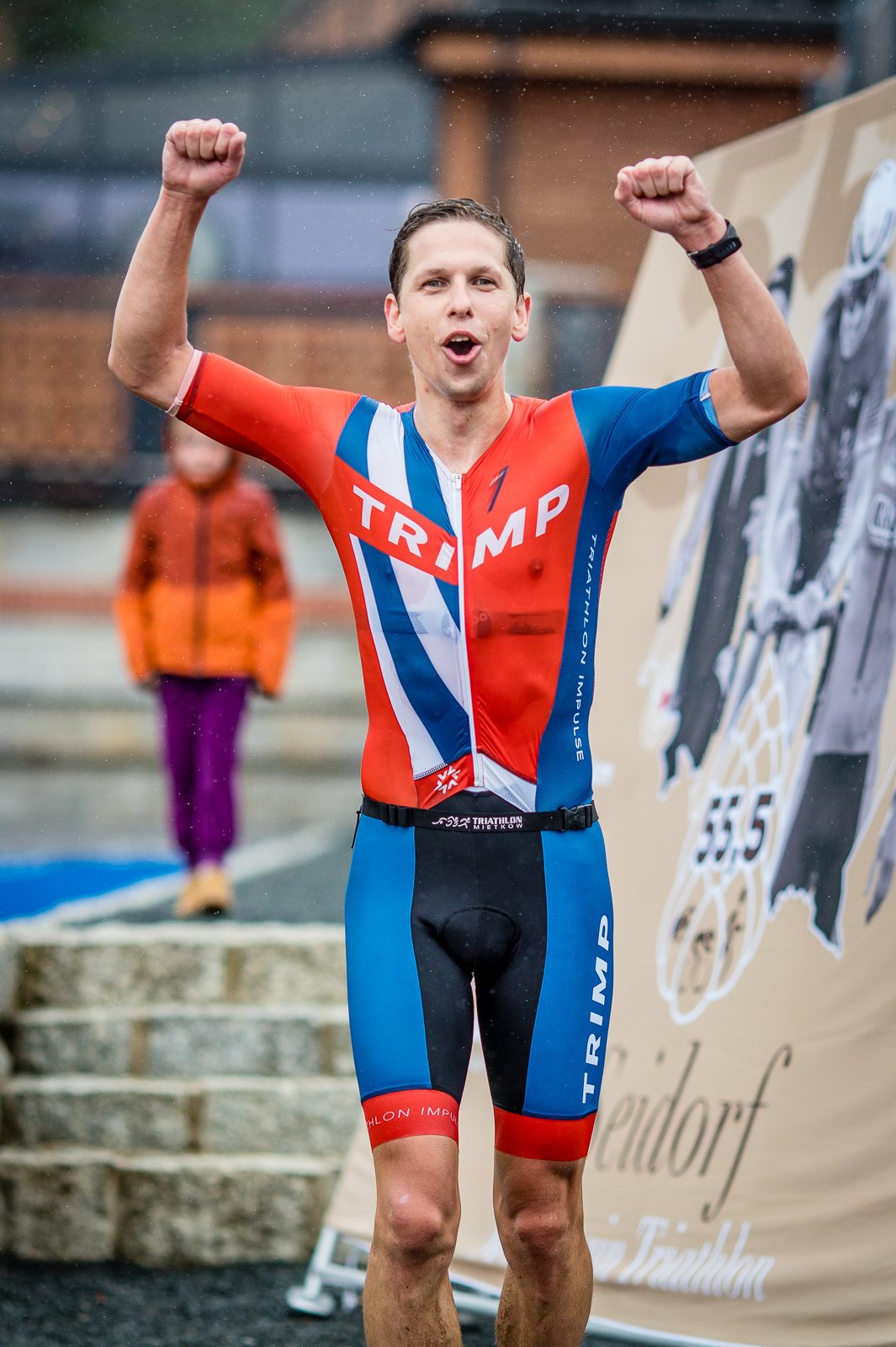 niezwykle-wymagajacy-triathlon-99343