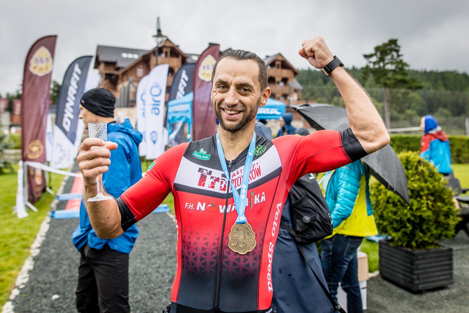 niezwykle-wymagajacy-triathlon-99343