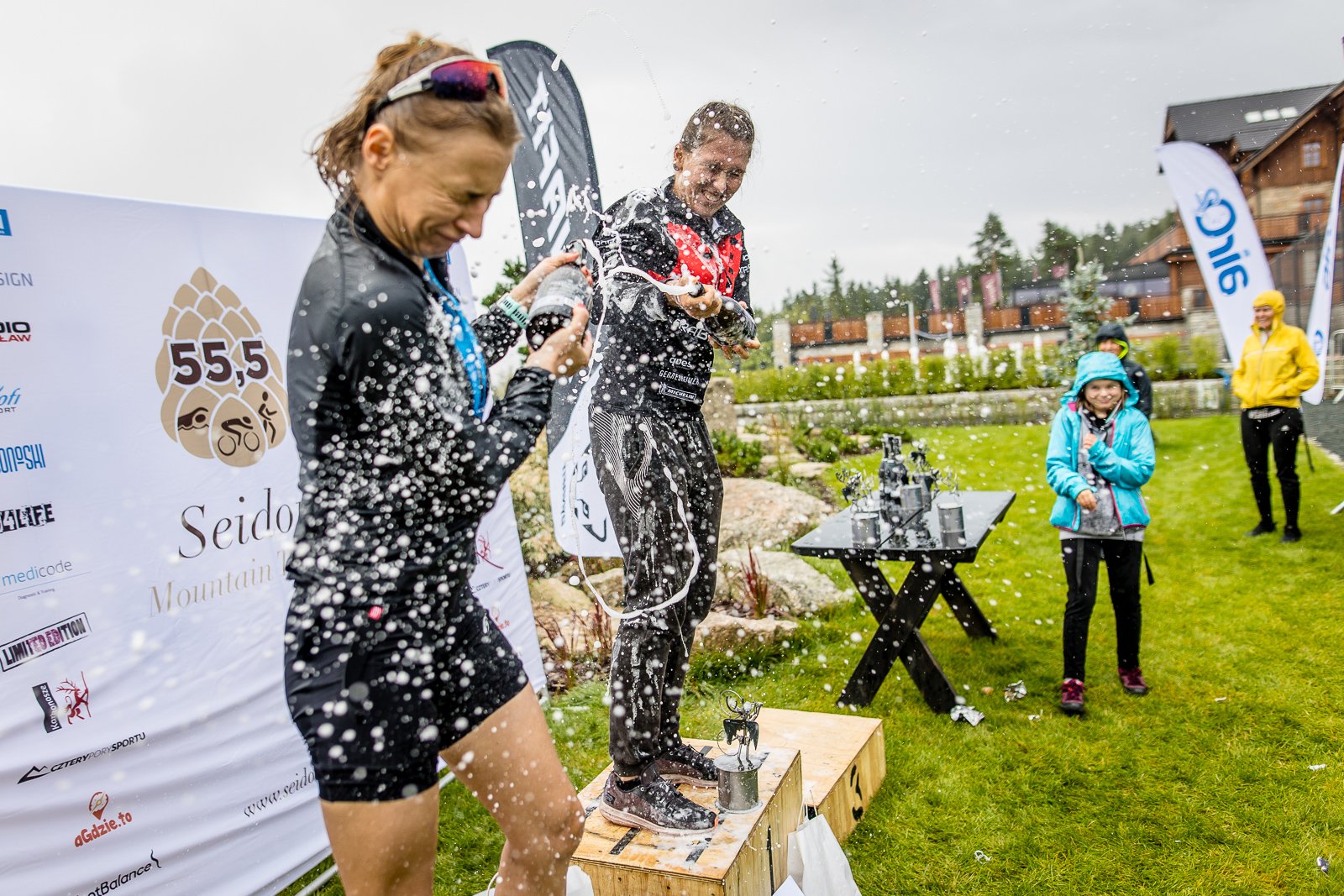 niezwykle-wymagajacy-triathlon-99343