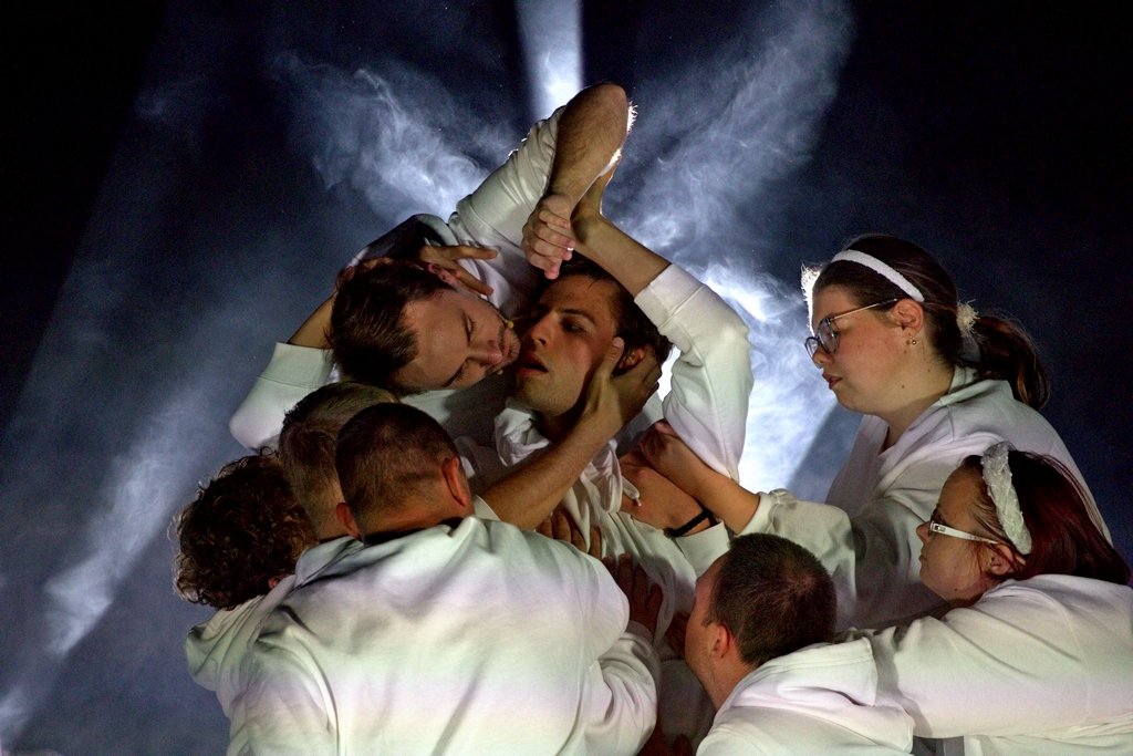 niezwyky-spektakl-i-koncert-99372