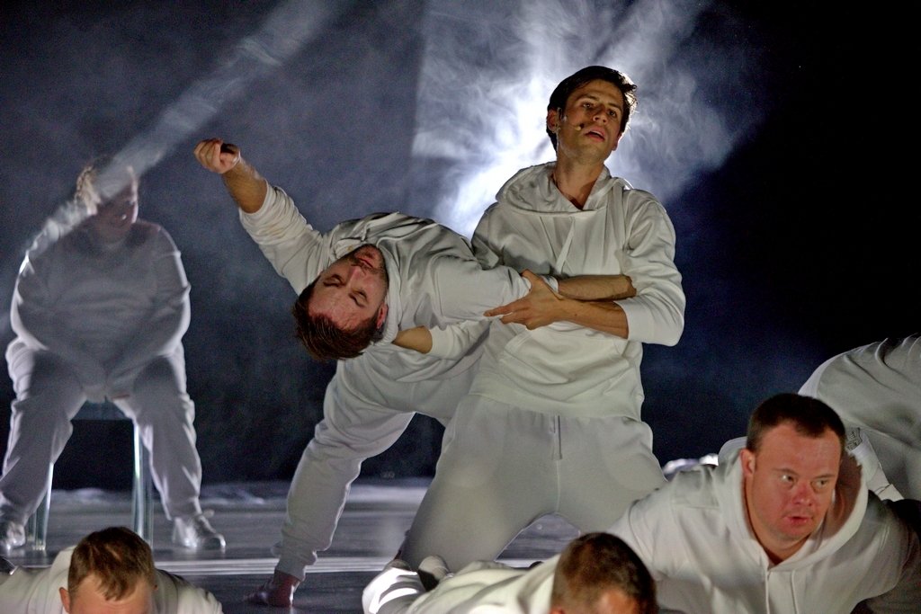 niezwyky-spektakl-i-koncert-99372