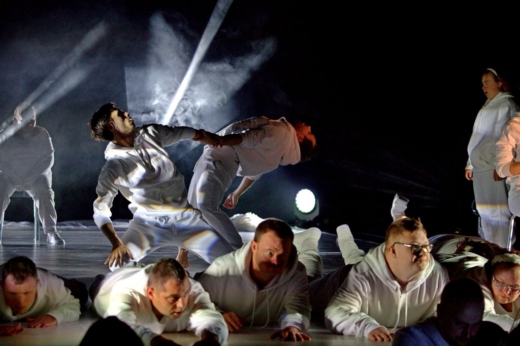 niezwyky-spektakl-i-koncert-99372