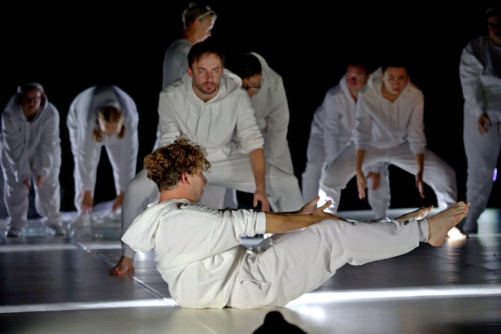 niezwyky-spektakl-i-koncert-99372
