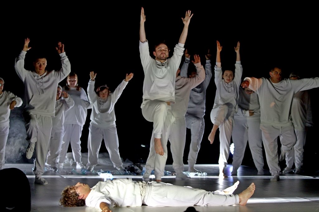 niezwyky-spektakl-i-koncert-99372