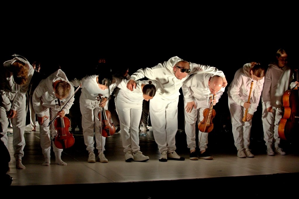 niezwyky-spektakl-i-koncert-99372