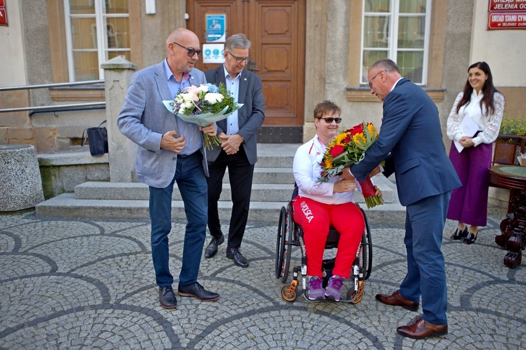 powitanie-medalistki-paraolimpijskiej-99423