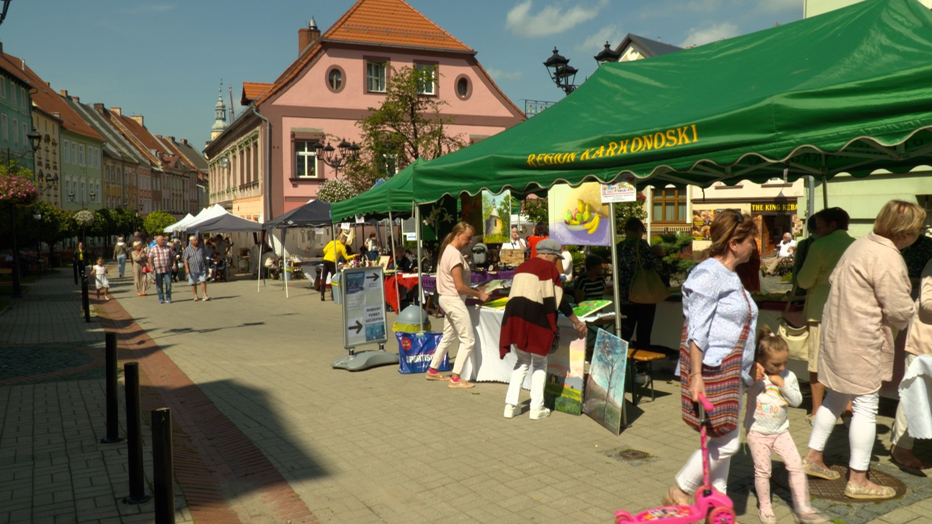 to-juz-trzecia-odsona-kowarskich-straganow-99428