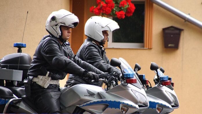 ucieka-motorowerem-99441