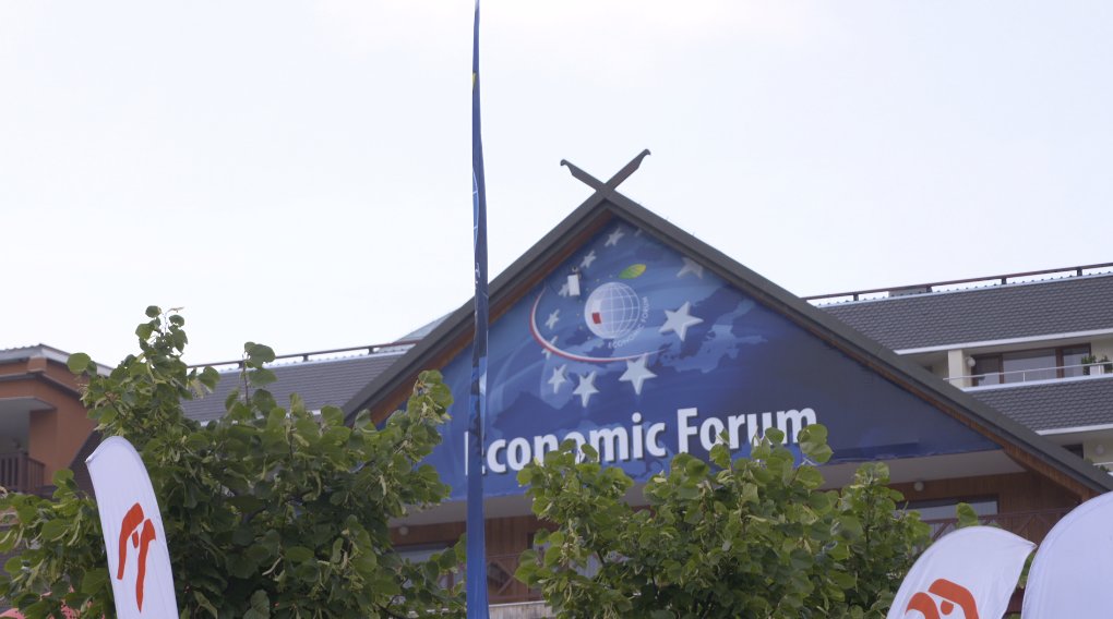 xxx-forum-ekonomiczne-99471